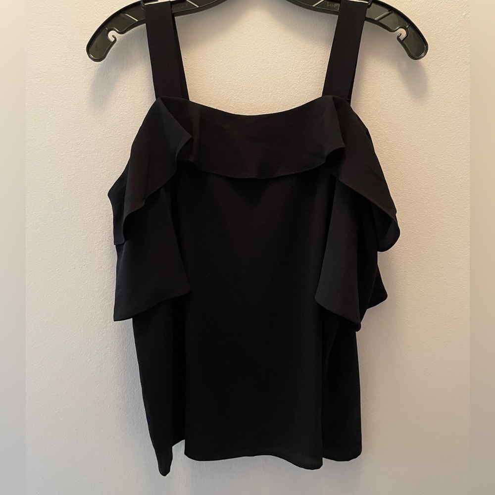 CeCe cold shoulder blouse | XS